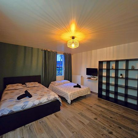 Studio Cosy Confort Moderne Vaulx-en-Velin Εξωτερικό φωτογραφία